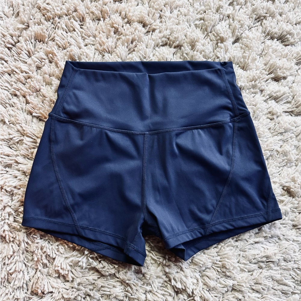 Born primitive your go to booty shorts large